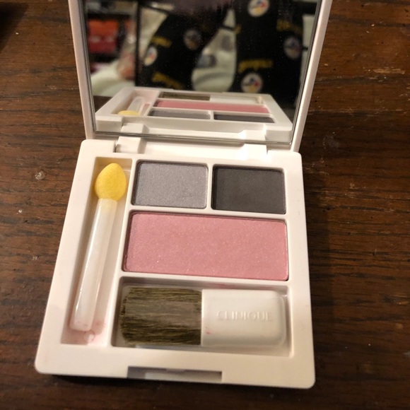 Clinique Other - Eyeshadow and Blush
